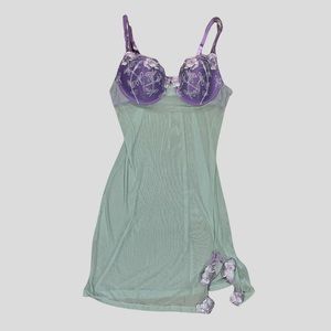 Donna L'oren Sea-foam green lavender lace embroidered chemise Large